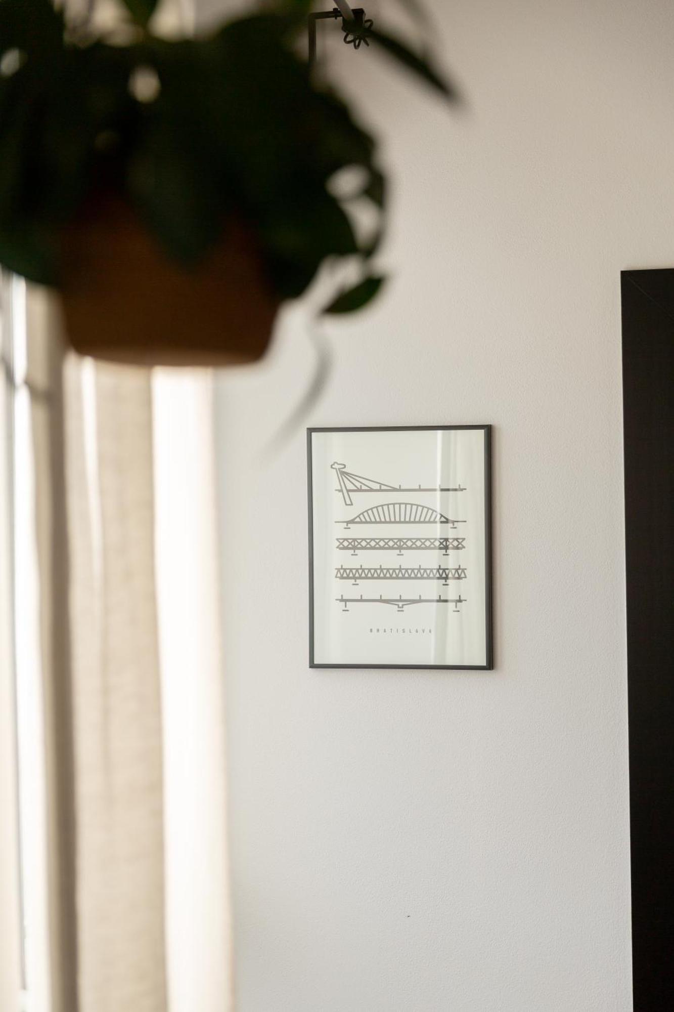 Evergreen - Old Town Spacious Stylish Apartment With Ac And One And A Half Bath, Baby & Kid- Friendly Bratislava Exteriör bild